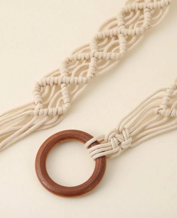 Cinturón blanco tejido en macramé